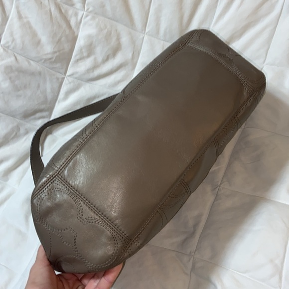 Like new Coach Y2K Signature Hobo Leather Metallic Stitched Signature F19415 - Picture 9 of 16